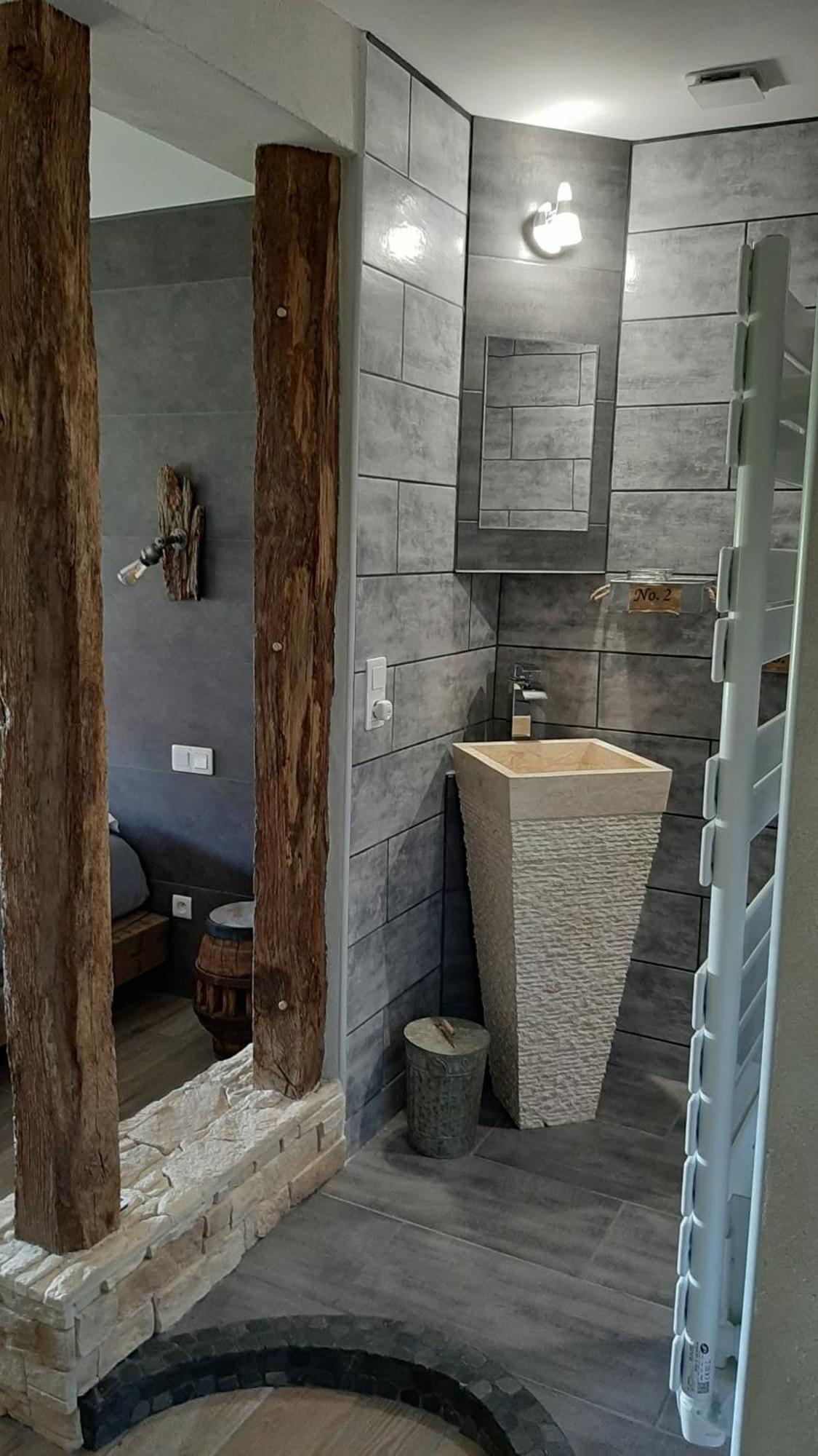 La Berrycurienne Proche Du Zoo De Beauval Saint-Aignan Avec Sdb, Wc Et Spa Privatif Pour Chaque Chambre Luçay-le-Mâle Ruang foto