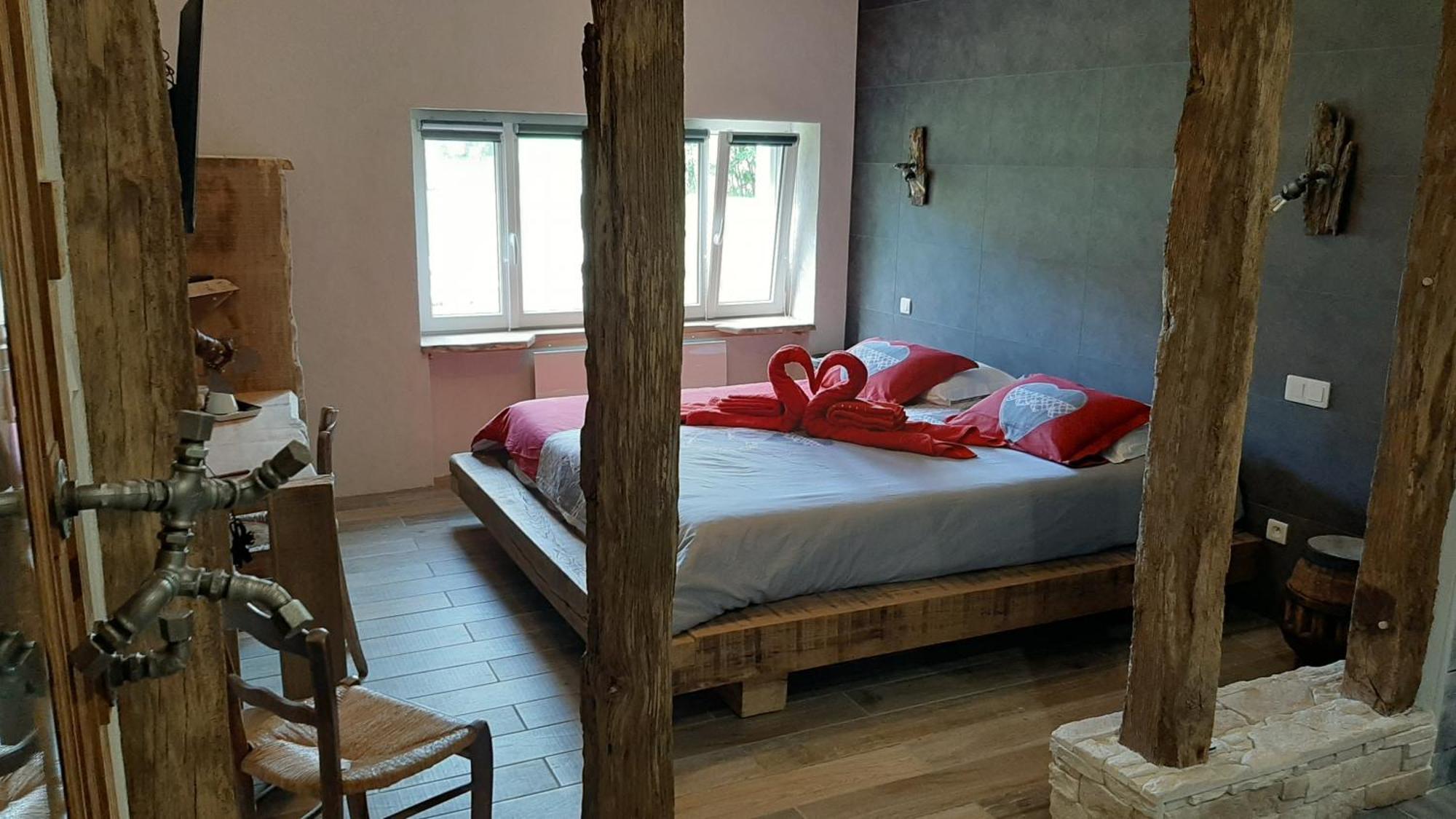 La Berrycurienne Proche Du Zoo De Beauval Saint-Aignan Avec Sdb, Wc Et Spa Privatif Pour Chaque Chambre Luçay-le-Mâle Ruang foto